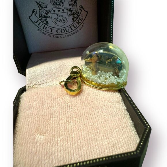 Juicy Couture Aloha Snow Globe Charm Hawaiian Charm w/ Box Gold Tone Super Rare! - Picture 9 of 10